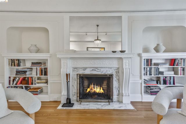 200 Lakeside Dr 401, Oakland, CA 94612