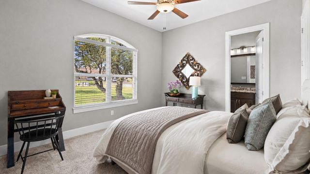 104 Highland Spring LN, Georgetown, TX 78633