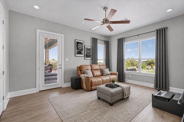 104 Highland Spring LN, Georgetown, TX 78633