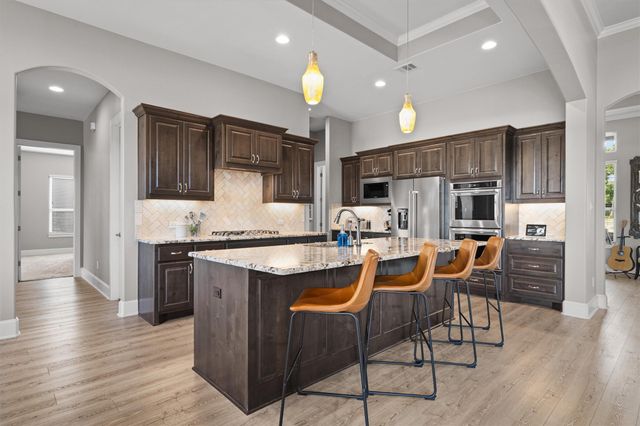 104 Highland Spring LN, Georgetown, TX 78633
