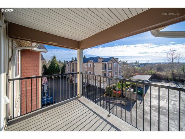 10804 Ne HOLLY St 303, Hillsboro, OR 97006