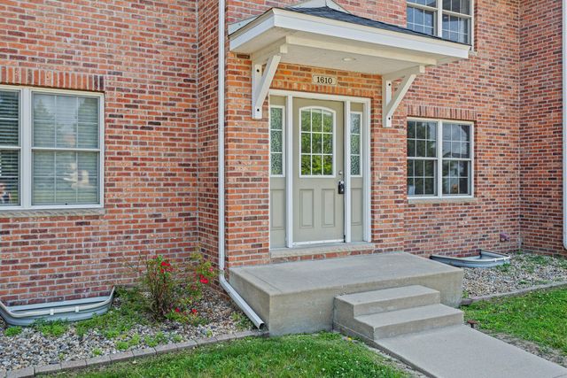 1610 Belclare Road, Normal, IL 61761