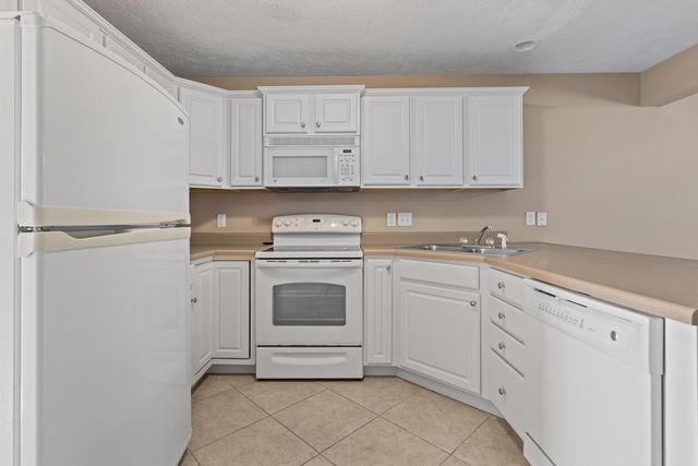 1610 Belclare Road, Normal, IL 61761