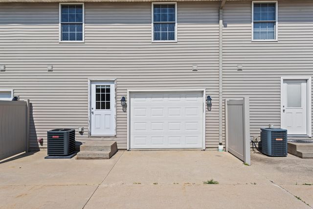 1610 Belclare Road, Normal, IL 61761