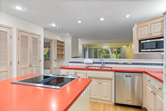 2230 Ferris Lane, Roseville, MN 55113