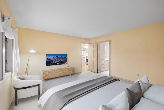 2230 Ferris Lane, Roseville, MN 55113