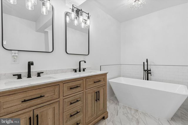 630 E MARSHALL ST, Norristown, PA 19401