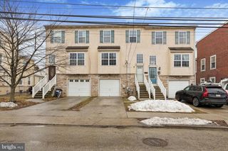 630 E MARSHALL ST, Norristown, PA 19401