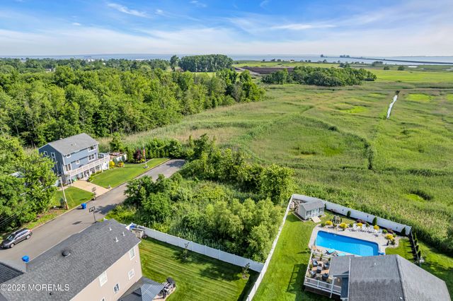 0 7th Street, Belford, NJ 07718