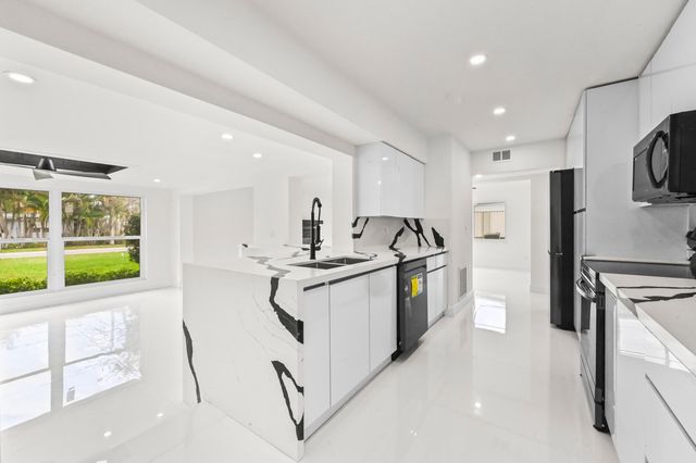 1919 Mimosa Avenue, Fort Pierce, FL 34949