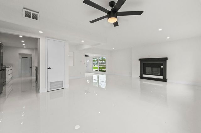 1919 Mimosa Avenue, Fort Pierce, FL 34949