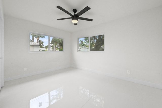 1919 Mimosa Avenue, Fort Pierce, FL 34949