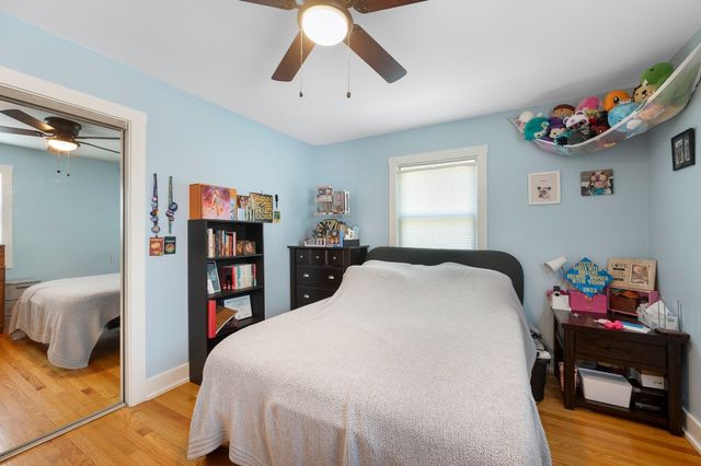 831 S Wisconsin Avenue, Villa Park, IL 60181