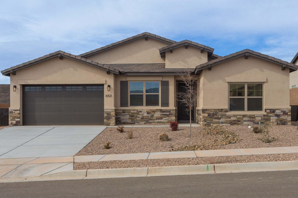 6921 Archer Road NE, Rio Rancho, NM 87144