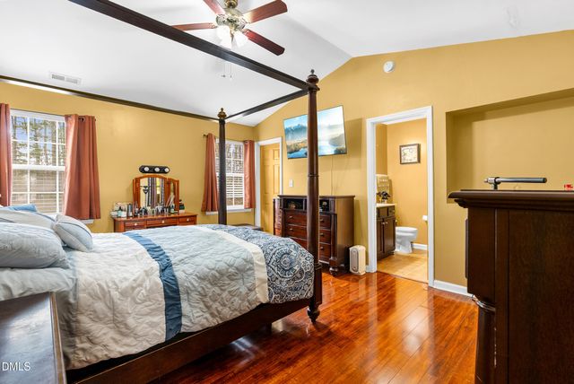 8840 Thornton Town Place, Raleigh, NC 27616