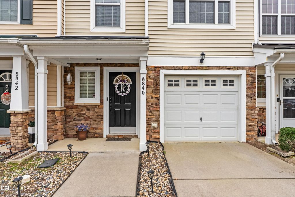 8840 Thornton Town Place, Raleigh, NC 27616