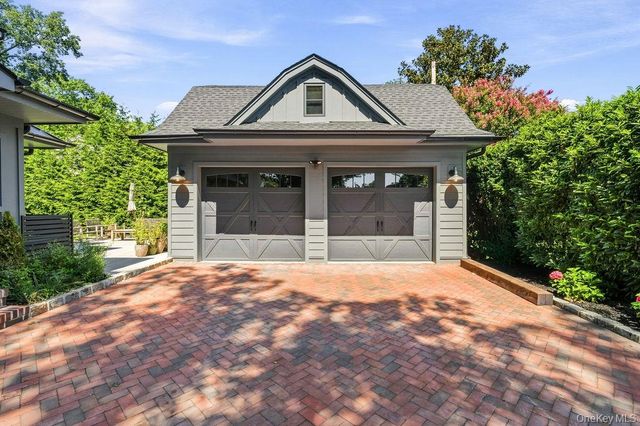 55 Washington Avenue, Garden City, NY 11530