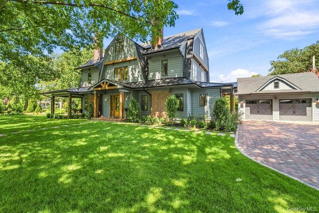 55 Washington Avenue, Garden City, NY 11530