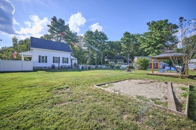 62 Chestnut St, Foxboro, MA 02035