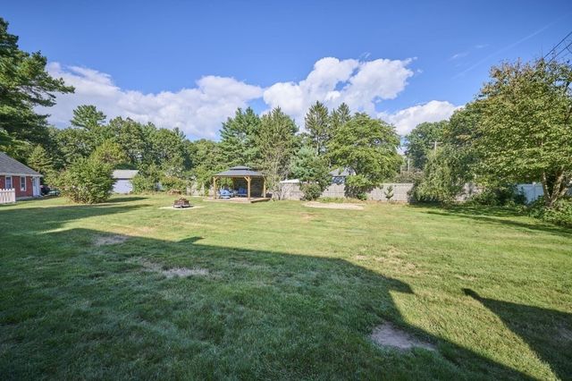 62 Chestnut St, Foxboro, MA 02035
