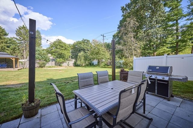 62 Chestnut St, Foxboro, MA 02035