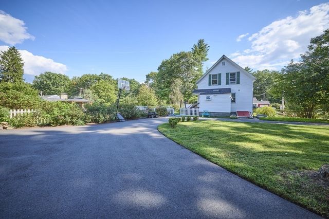 62 Chestnut St, Foxboro, MA 02035