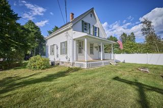 62 Chestnut St, Foxboro, MA 02035