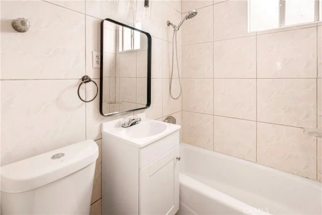 407 4th, Bakersfield, CA 93304