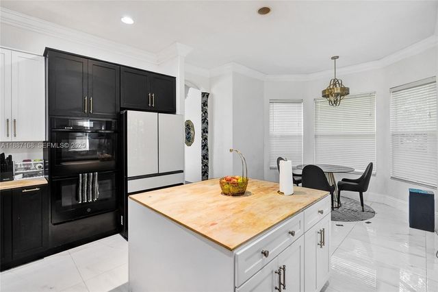 8824 Cobblestone Point Circle, Boynton Beach, FL 33472
