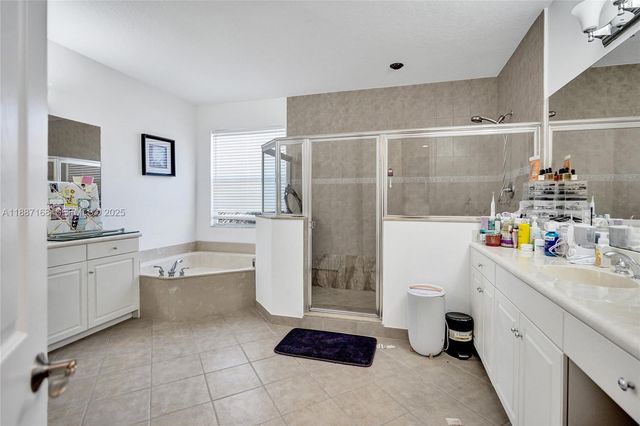 8824 Cobblestone Point Circle, Boynton Beach, FL 33472
