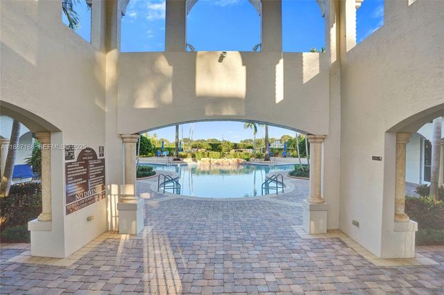 8824 Cobblestone Point Circle, Boynton Beach, FL 33472