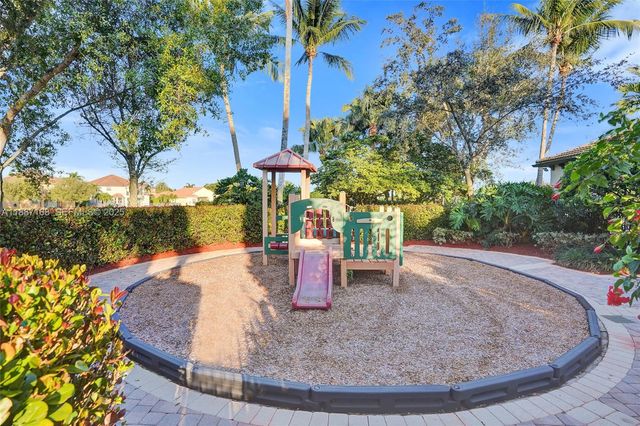 8824 Cobblestone Point Circle, Boynton Beach, FL 33472