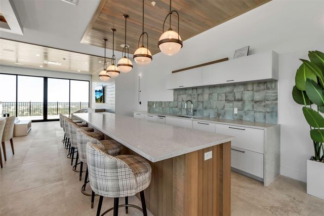 33 S PALM AVENUE 902, Sarasota, FL 34236
