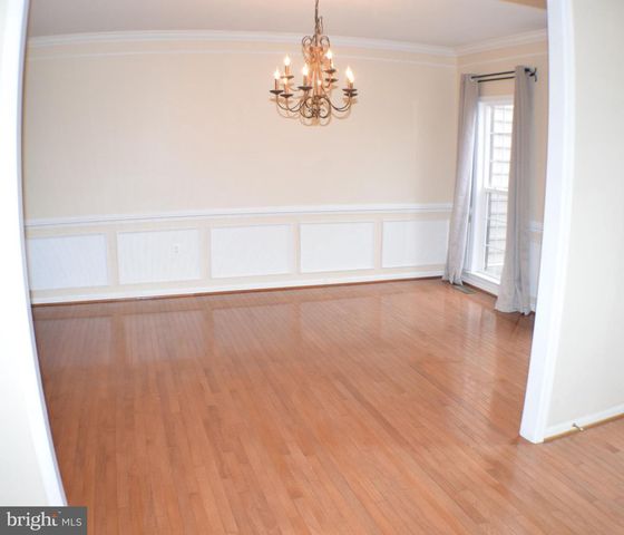 203 LYNNEHAVEN DR, Winchester, VA 22602