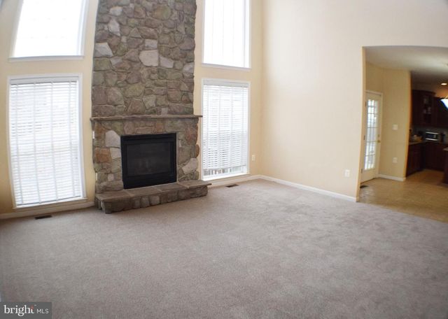 203 LYNNEHAVEN DR, Winchester, VA 22602