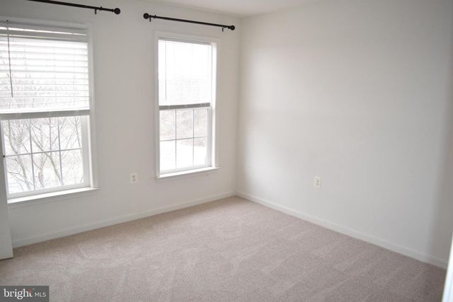 203 LYNNEHAVEN DR, Winchester, VA 22602