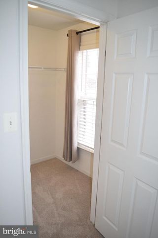 203 LYNNEHAVEN DR, Winchester, VA 22602