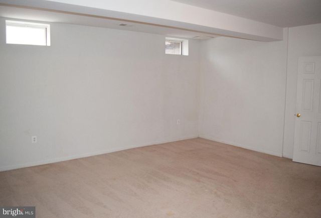 203 LYNNEHAVEN DR, Winchester, VA 22602