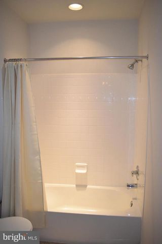 203 LYNNEHAVEN DR, Winchester, VA 22602