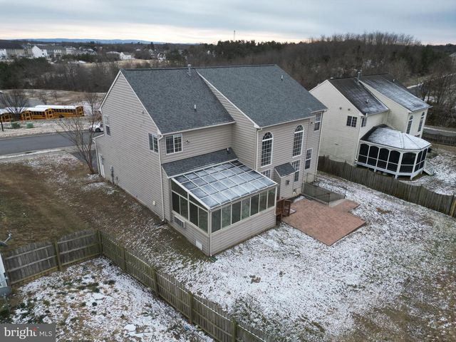 203 LYNNEHAVEN DR, Winchester, VA 22602