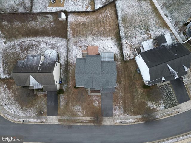 203 LYNNEHAVEN DR, Winchester, VA 22602