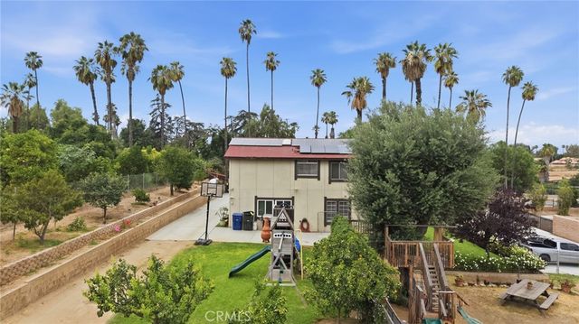 9218 Victoria Avenue, Riverside, CA 92503
