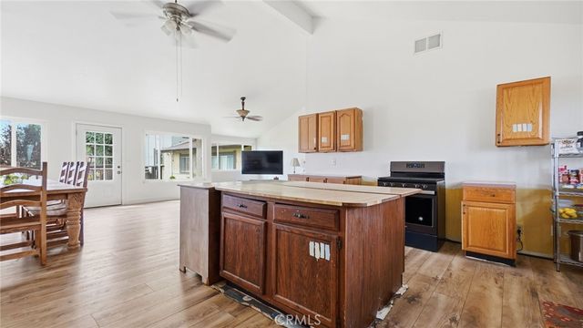 9218 Victoria Avenue, Riverside, CA 92503