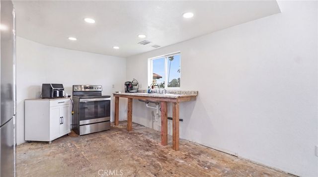 9218 Victoria Avenue, Riverside, CA 92503