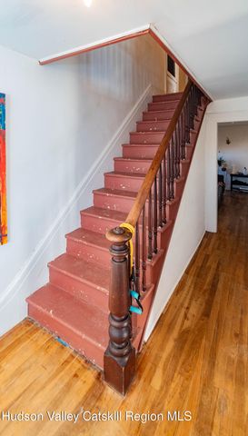 147 Broadway, Esopus, NY 12429