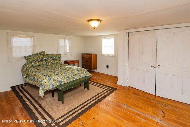 147 Broadway, Esopus, NY 12429