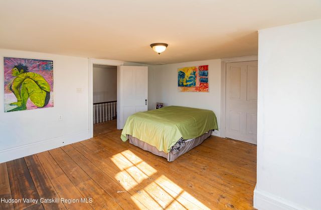 147 Broadway, Esopus, NY 12429