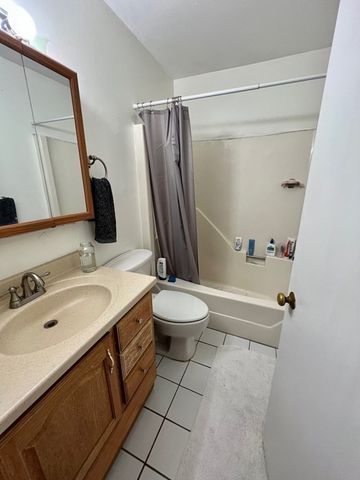 350 W 4th St 102, Boston, MA 02127