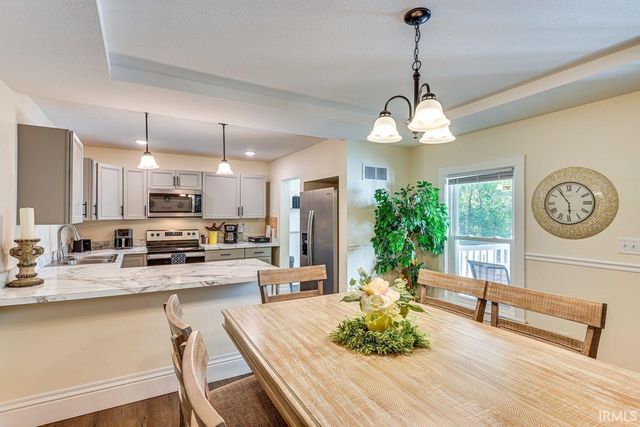 641 E Dragoon Trail, Mishawaka, IN 46545