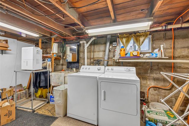 245 N N 7th Street, Lindenhurst, NY 11757